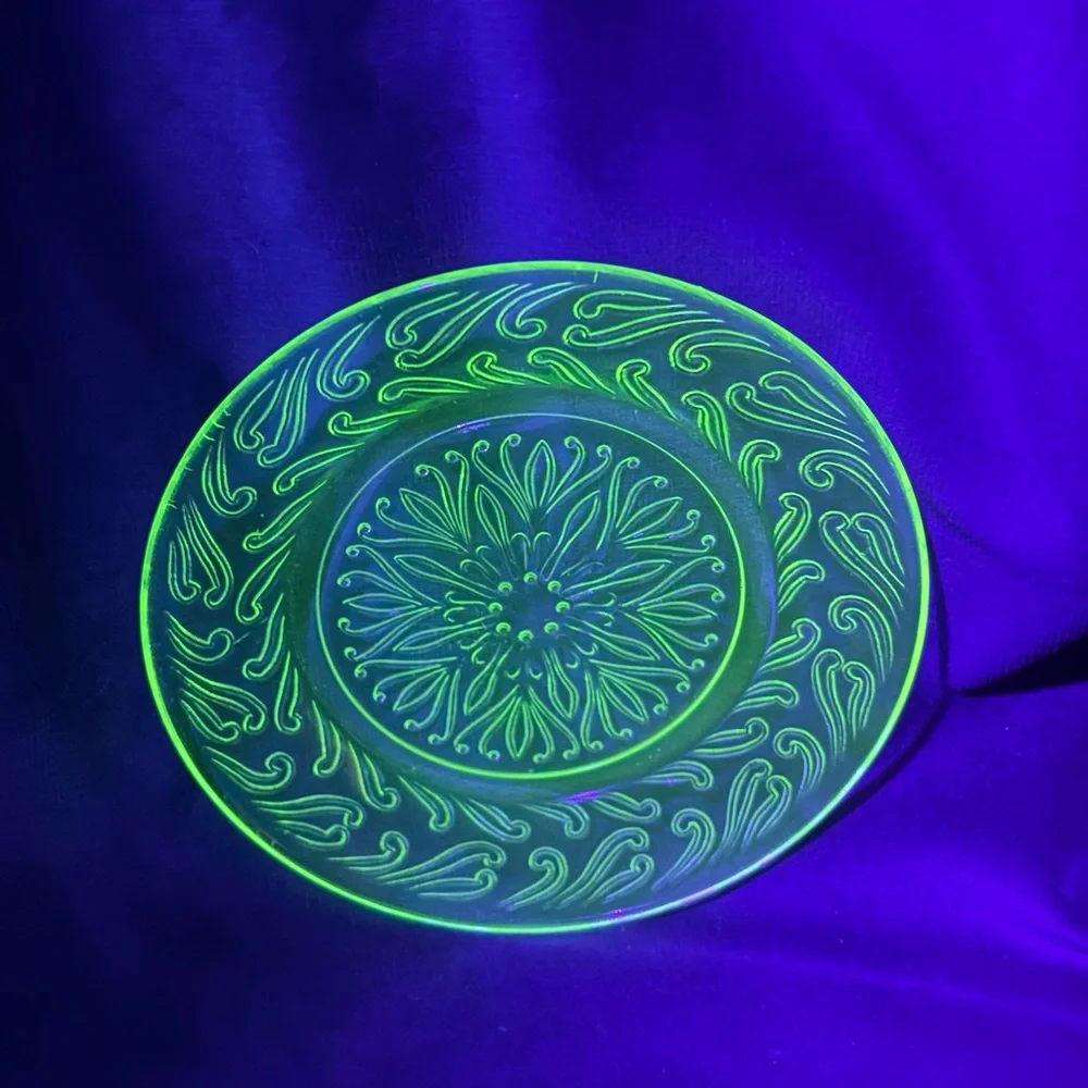 Vintage Uranium Vaseline Depression Green Glass Scrolled Plates-Set of 6